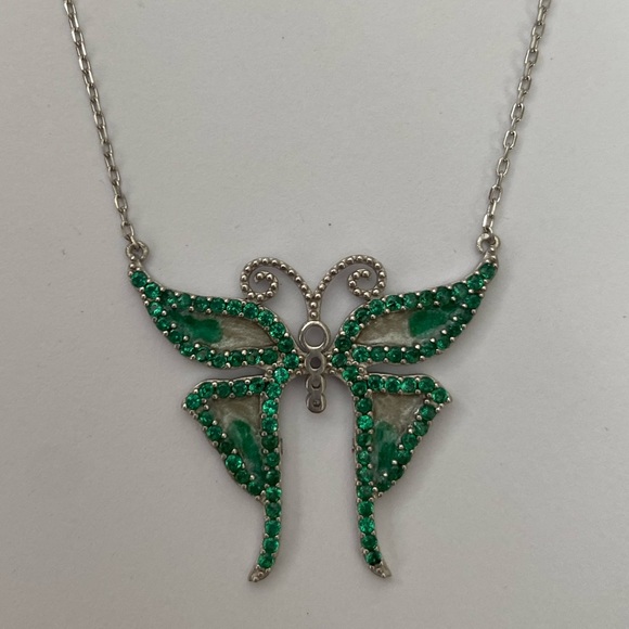 🦋925 Silver green butterfly necklace - Picture 3 of 8